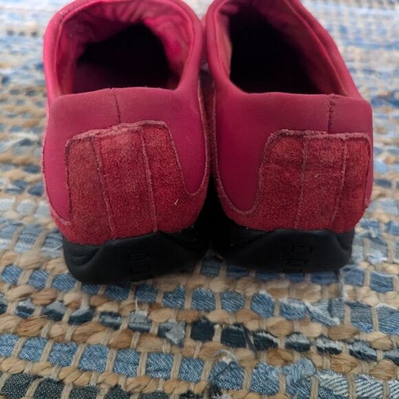 Red Suede Slip On Loafers 7.5 Walking Shoes Comfort Cushion Slip On Royalcore Ro - Picture 5 of 9